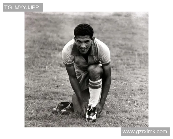 回顾足球历史经典时刻 走近传奇球星的头像与辉煌岁月 回顾足球历史经典时刻 走近传奇球星的头像与辉煌岁月