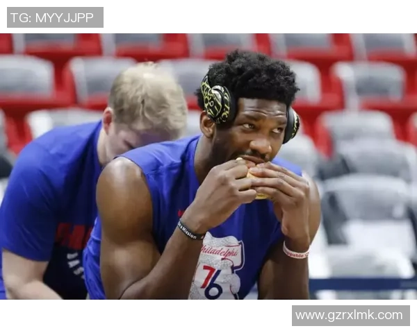 帕尼尼球星卡足球马赛克肥包全新开盒体验揭秘稀有限量收藏价值 帕尼尼球星卡足球马赛克肥包全新开盒体验揭秘稀有限量收藏价值