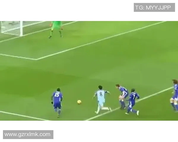 球星风采全景图集展现绿茵场上激情与荣耀瞬间 球星风采全景图集展现绿茵场上激情与荣耀瞬间