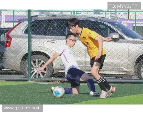 足球星光灿烂在线观看：享受激情四射的绿茵盛宴与传奇球星的精彩对决